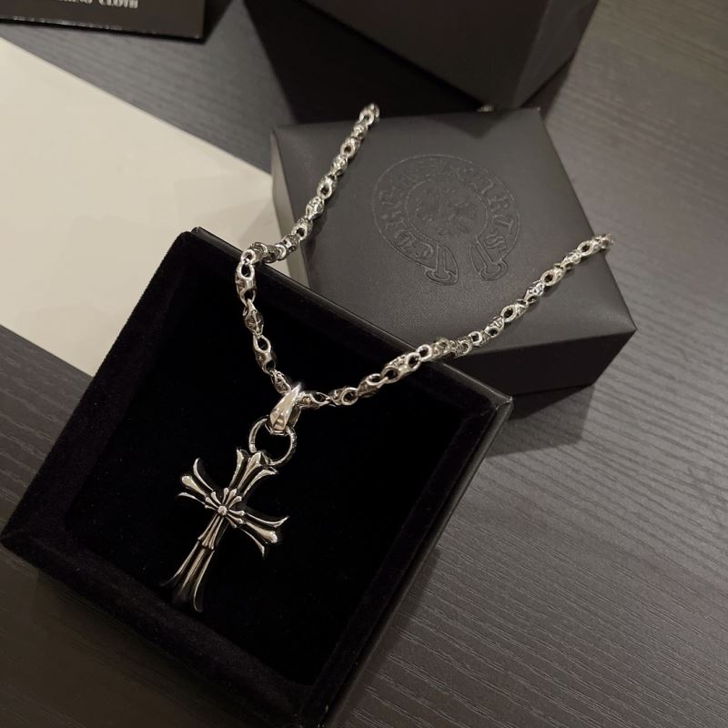 Ch**me He**ts necklaces